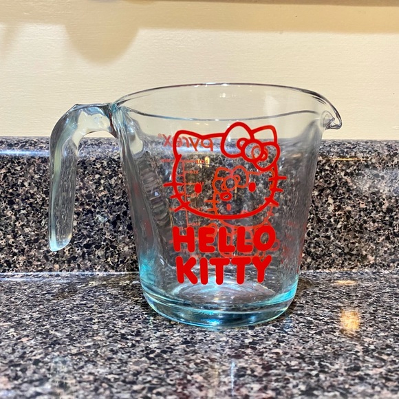 Hello Kitty Pyrex Measuring Cup - Picture 8 of 11